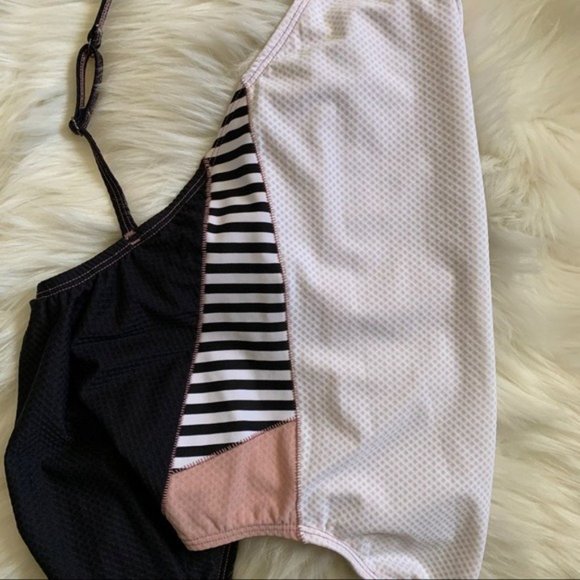 XiRENA Bathing Suit - Picture 6 of 7